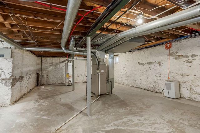 7229 Baltimore Avenue, Kansas City, MO 64114