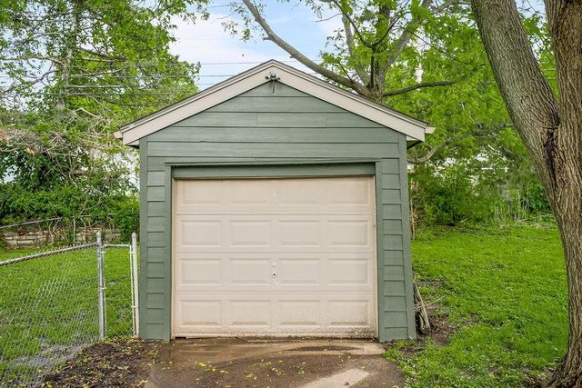 7229 Baltimore Avenue, Kansas City, MO 64114