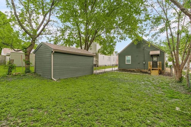 7229 Baltimore Avenue, Kansas City, MO 64114