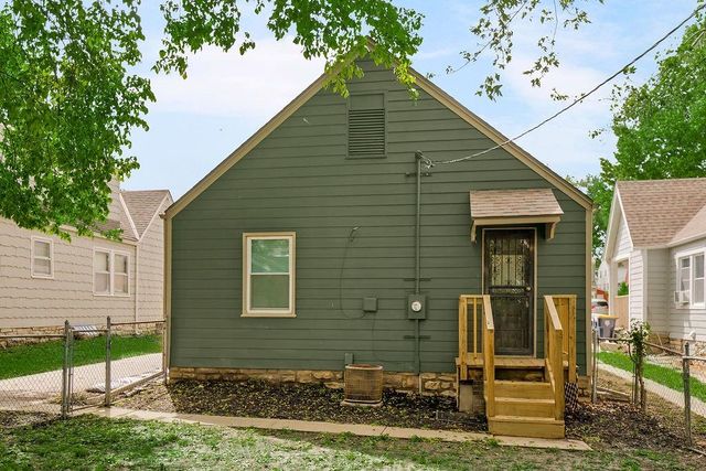 7229 Baltimore Avenue, Kansas City, MO 64114