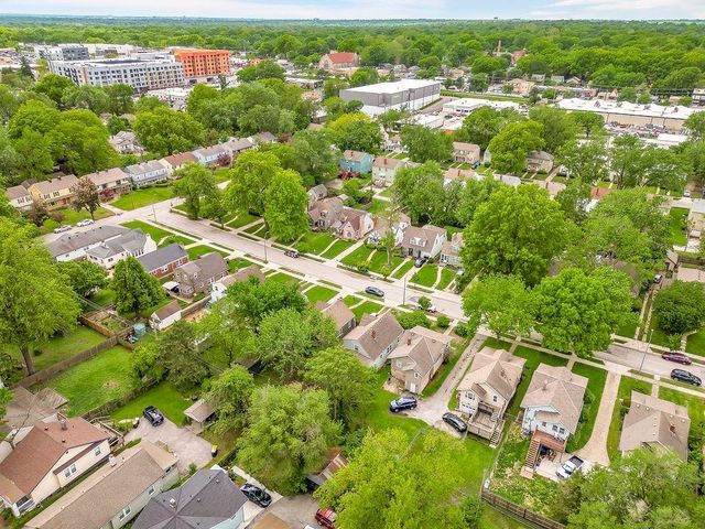 7229 Baltimore Avenue, Kansas City, MO 64114