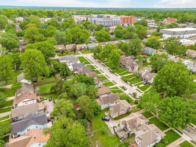 7229 Baltimore Avenue, Kansas City, MO 64114