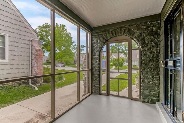 7229 Baltimore Avenue, Kansas City, MO 64114