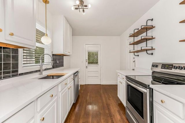 7229 Baltimore Avenue, Kansas City, MO 64114