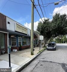 1422 MANOA RD, Wynnewood, PA 19096