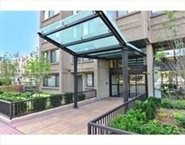 1731 Beacon St 420, Brookline, MA 02445