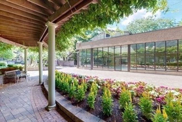 1731 Beacon St 420, Brookline, MA 02445