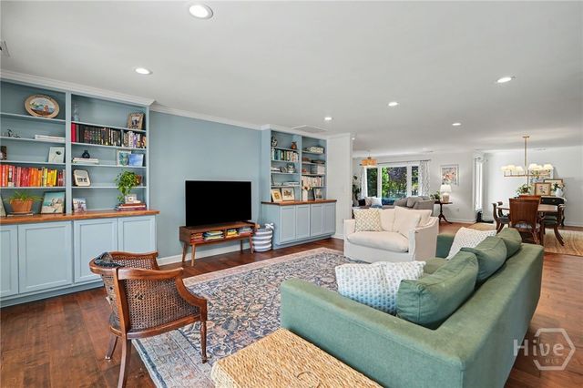 2 Brooks Lane, Savannah, GA 31411