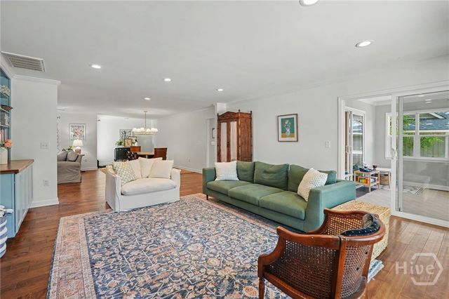 2 Brooks Lane, Savannah, GA 31411
