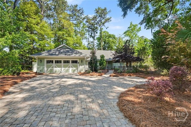 2 Brooks Lane, Savannah, GA 31411