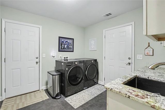 2 Brooks Lane, Savannah, GA 31411