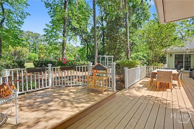 2 Brooks Lane, Savannah, GA 31411