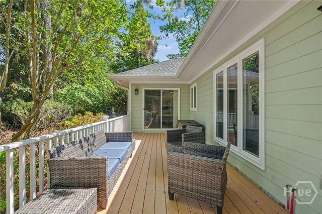 2 Brooks Lane, Savannah, GA 31411