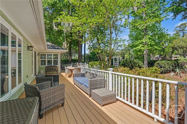 2 Brooks Lane, Savannah, GA 31411
