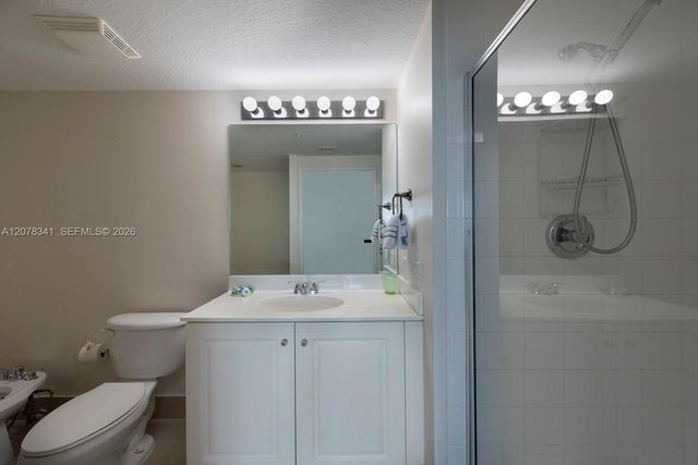 18100 N Bay Road 1009, Sunny Isles Beach, FL 33160