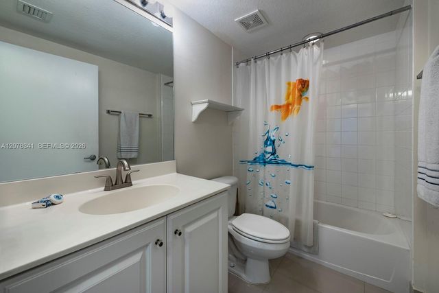 18100 N Bay Road 1009, Sunny Isles Beach, FL 33160