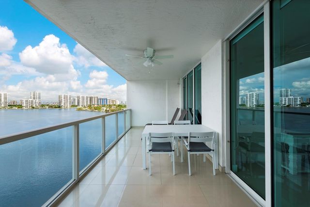 18100 N Bay Road 1009, Sunny Isles Beach, FL 33160