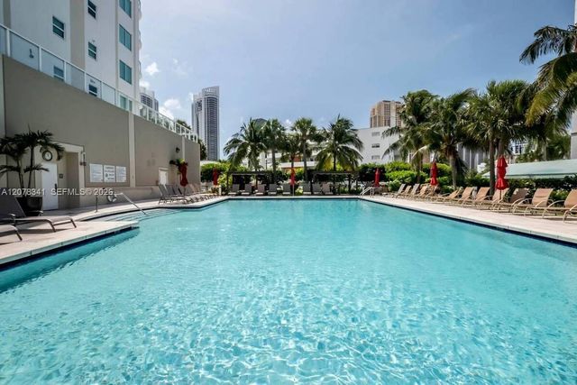 18100 N Bay Road 1009, Sunny Isles Beach, FL 33160