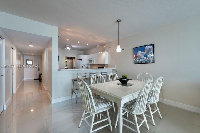 18100 N Bay Road 1009, Sunny Isles Beach, FL 33160