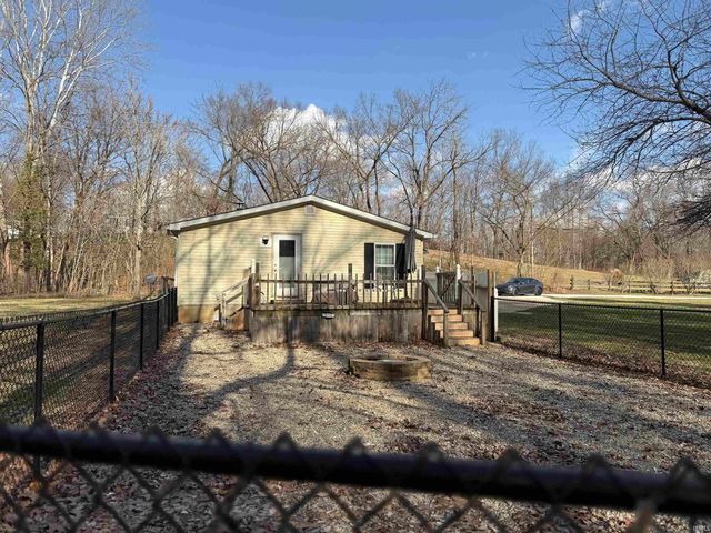 115 Elm Street, Heltonville, IN 47436