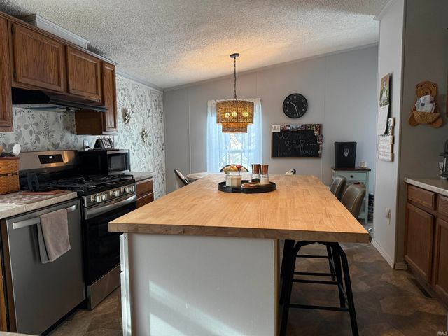 115 Elm Street, Heltonville, IN 47436