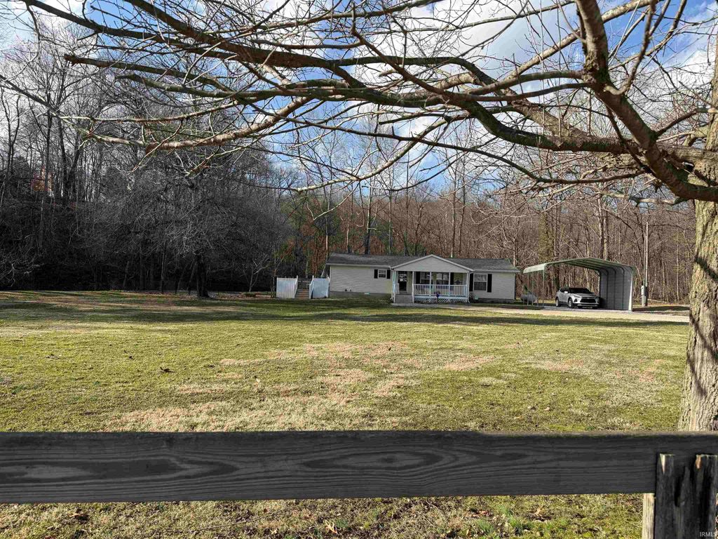 115 Elm Street, Heltonville, IN 47436