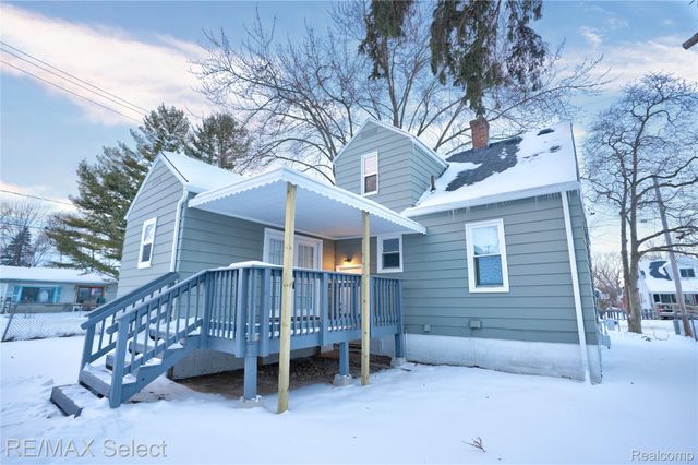 1085 W Parkwood Avenue, Flint Charter Township, MI 48507