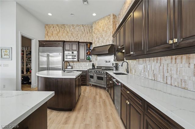 1358 Opal Valley Street, Henderson, NV 89052
