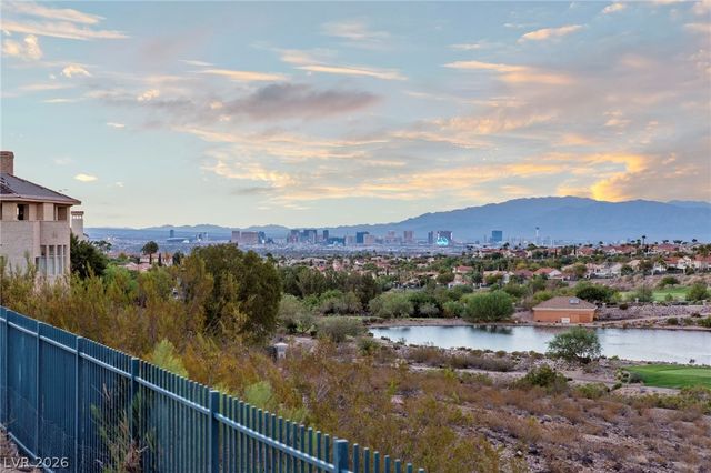 1358 Opal Valley Street, Henderson, NV 89052