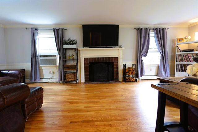 33 Queens Road, Keene, NH 03431