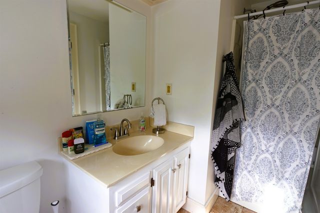 33 Queens Road, Keene, NH 03431