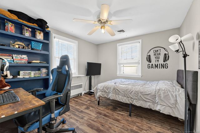 12 Fairview Heights, Cromwell, CT 06416