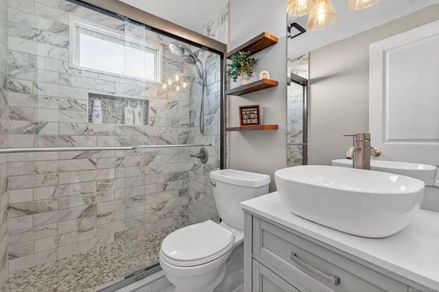 12 Fairview Heights, Cromwell, CT 06416