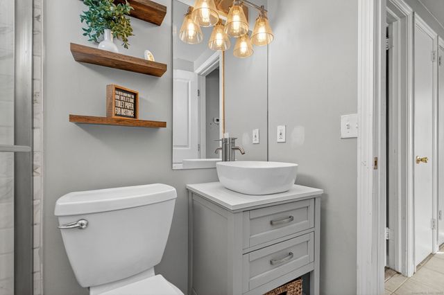 12 Fairview Heights, Cromwell, CT 06416