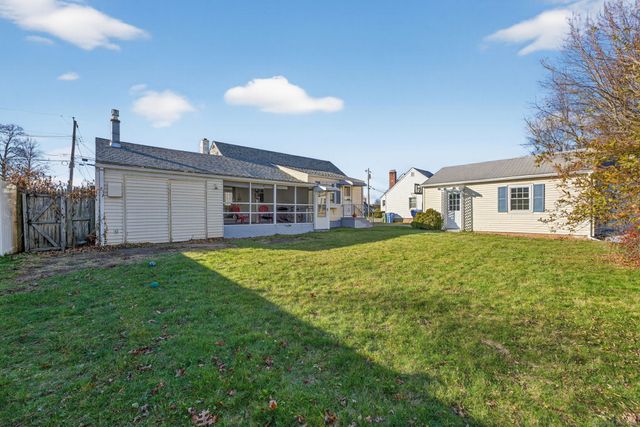 12 Fairview Heights, Cromwell, CT 06416