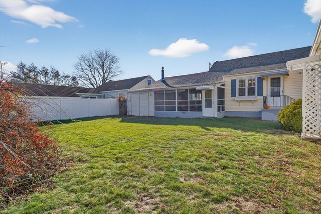 12 Fairview Heights, Cromwell, CT 06416