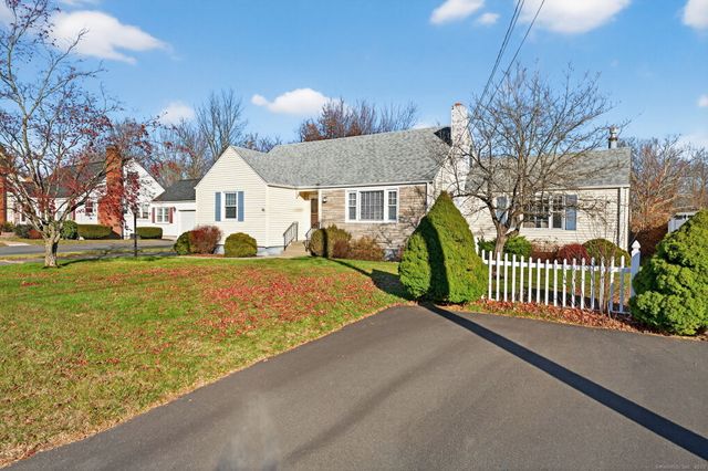 12 Fairview Heights, Cromwell, CT 06416