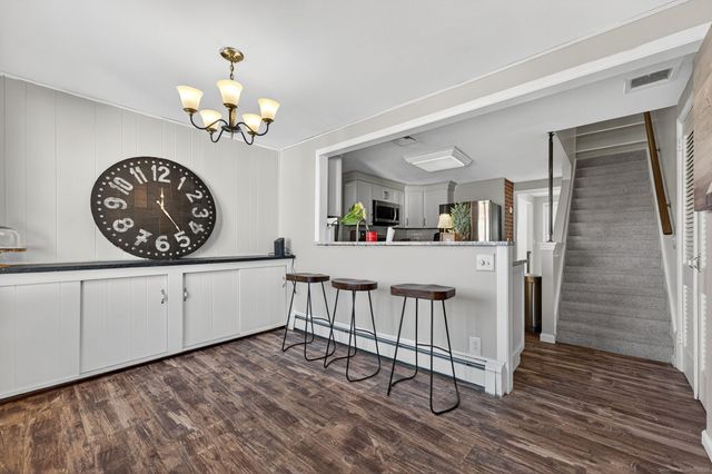 12 Fairview Heights, Cromwell, CT 06416