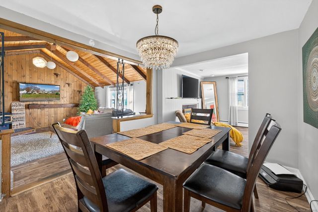 12 Fairview Heights, Cromwell, CT 06416