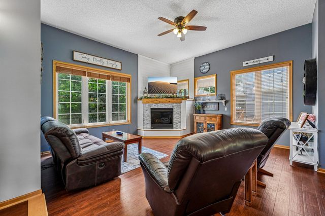 19332 Embers Avenue, Farmington, MN 55024