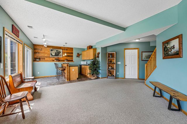 19332 Embers Avenue, Farmington, MN 55024