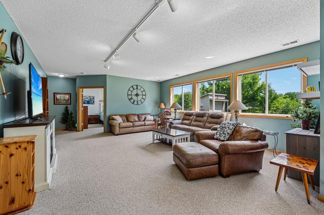 19332 Embers Avenue, Farmington, MN 55024