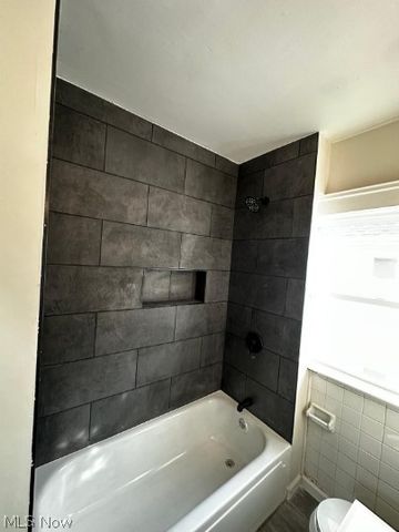 10601 Almira Avenue 2, Cleveland, OH 44111