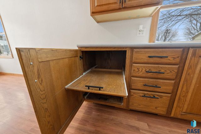 2804 E 19th St Street, Sioux Falls, SD 57103