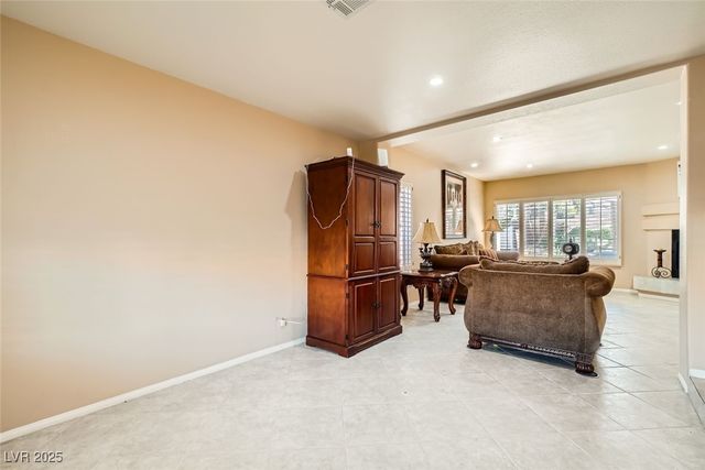 8225 Bermuda Beach Drive, Las Vegas, NV 89128