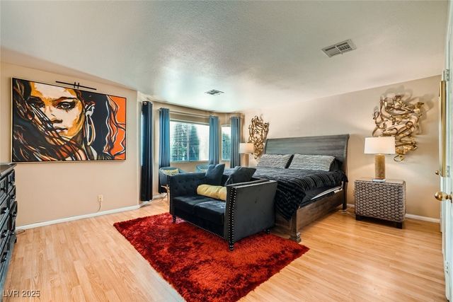 8225 Bermuda Beach Drive, Las Vegas, NV 89128