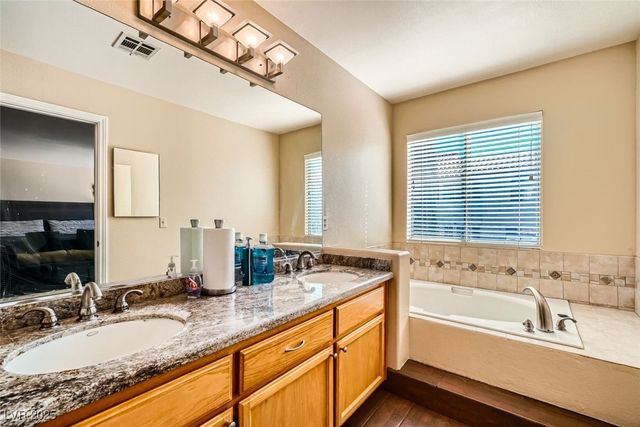 8225 Bermuda Beach Drive, Las Vegas, NV 89128