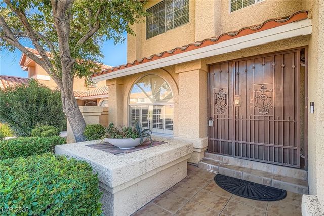 8225 Bermuda Beach Drive, Las Vegas, NV 89128