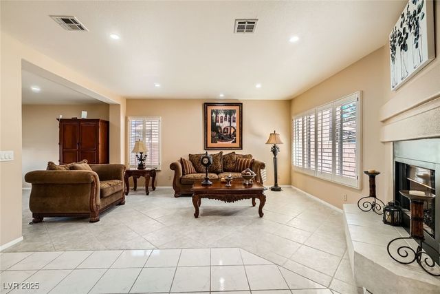 8225 Bermuda Beach Drive, Las Vegas, NV 89128