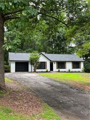 168 Park Lane, Dallas, GA 30157